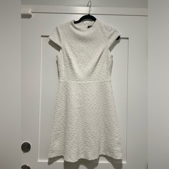 Vince Camuto Textured Crew Neck Cap Sleeve Fit and Flare dress - Size 4 - Picture 1 of 5